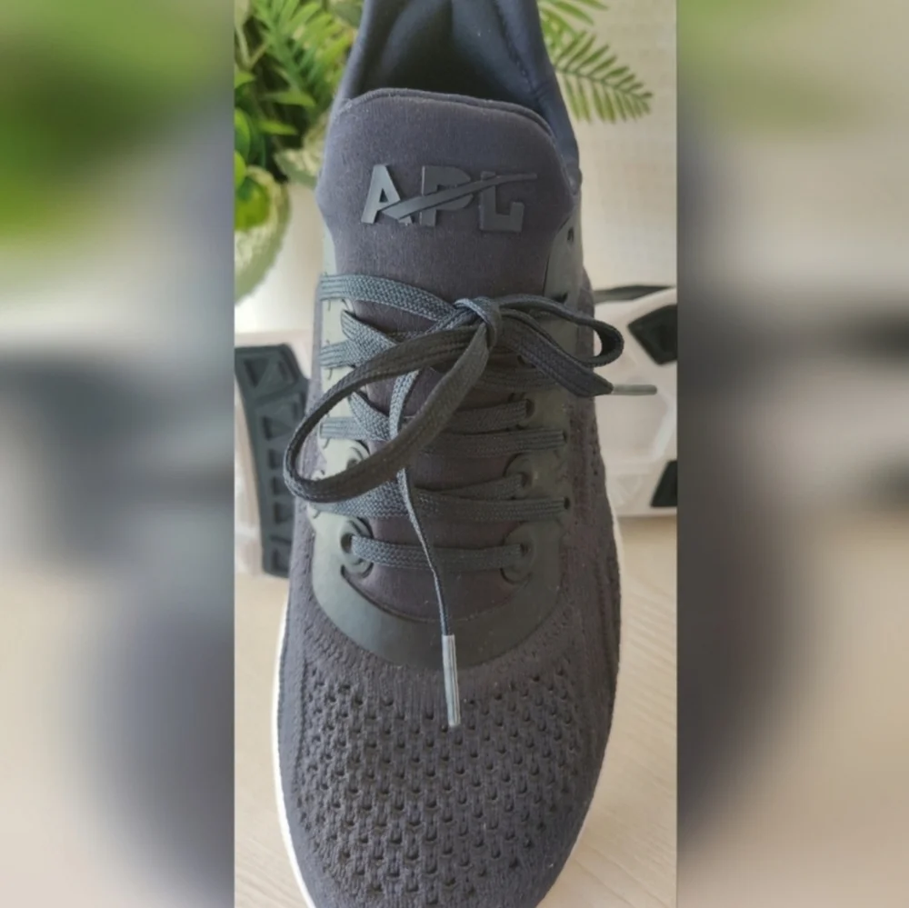 APL Techloom Tracer Women's Training Shoe Navy Size 6.5